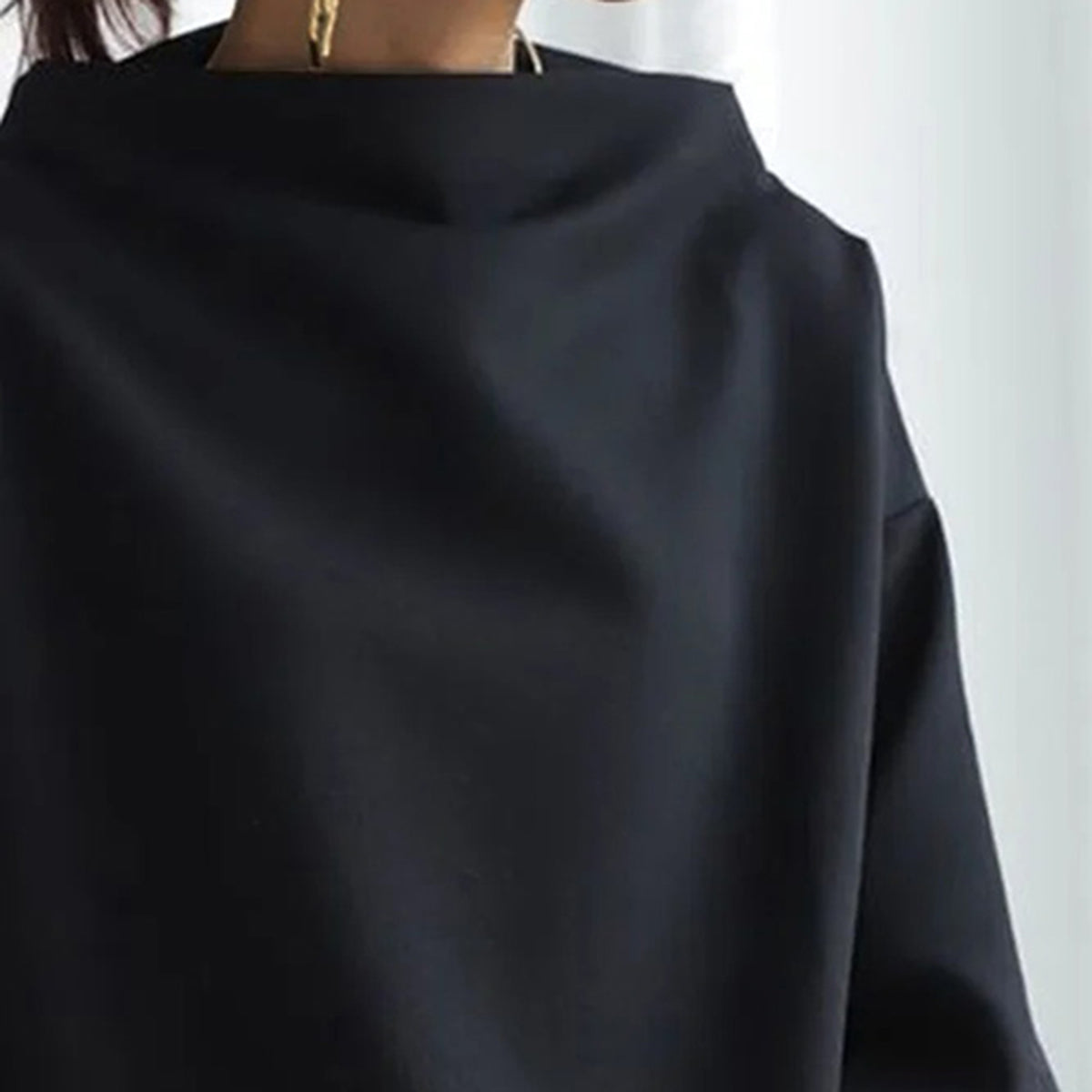Lola - Elegant Jumper